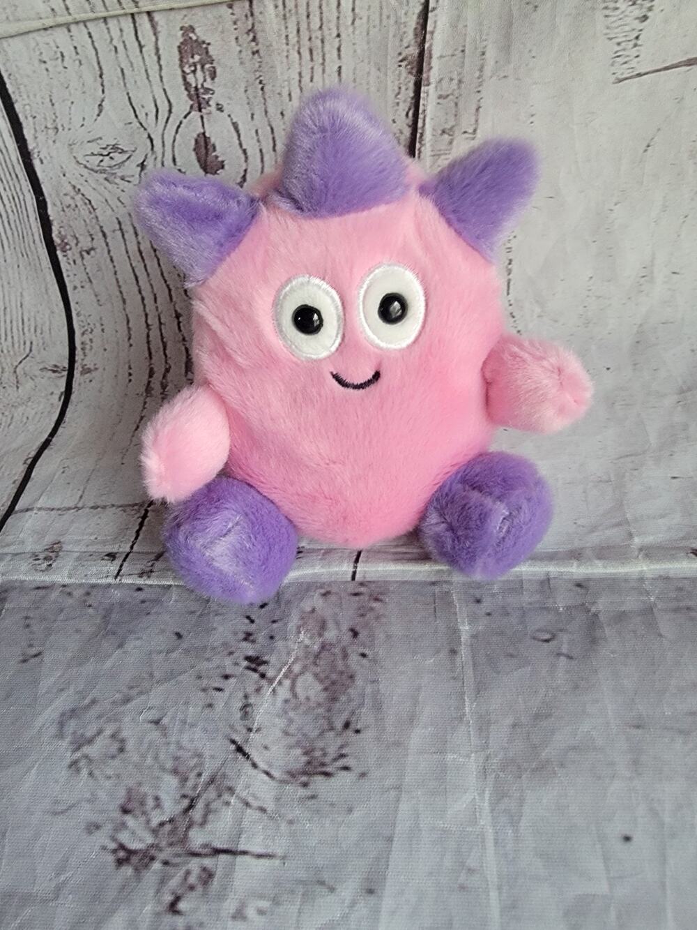 Aurora World Plush Palm Pals PIP MONSTER 5 inch Stuffed Animal Toy Monster Pink